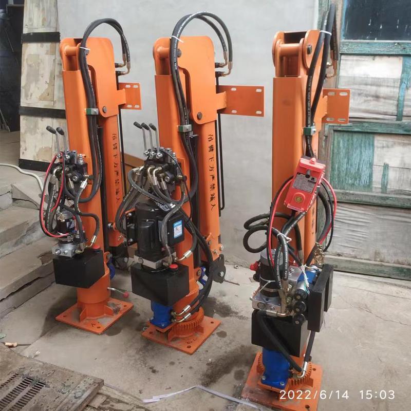 襄汾县重汽蓝牌随车吊 3.2吨 国六动力强 液压驱动 农用自卸起重机